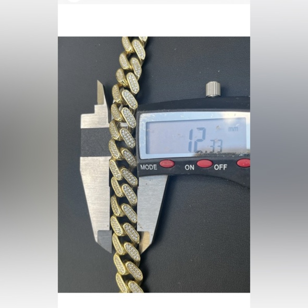 Miami Cuban Link Chain - Picture 13 of 14